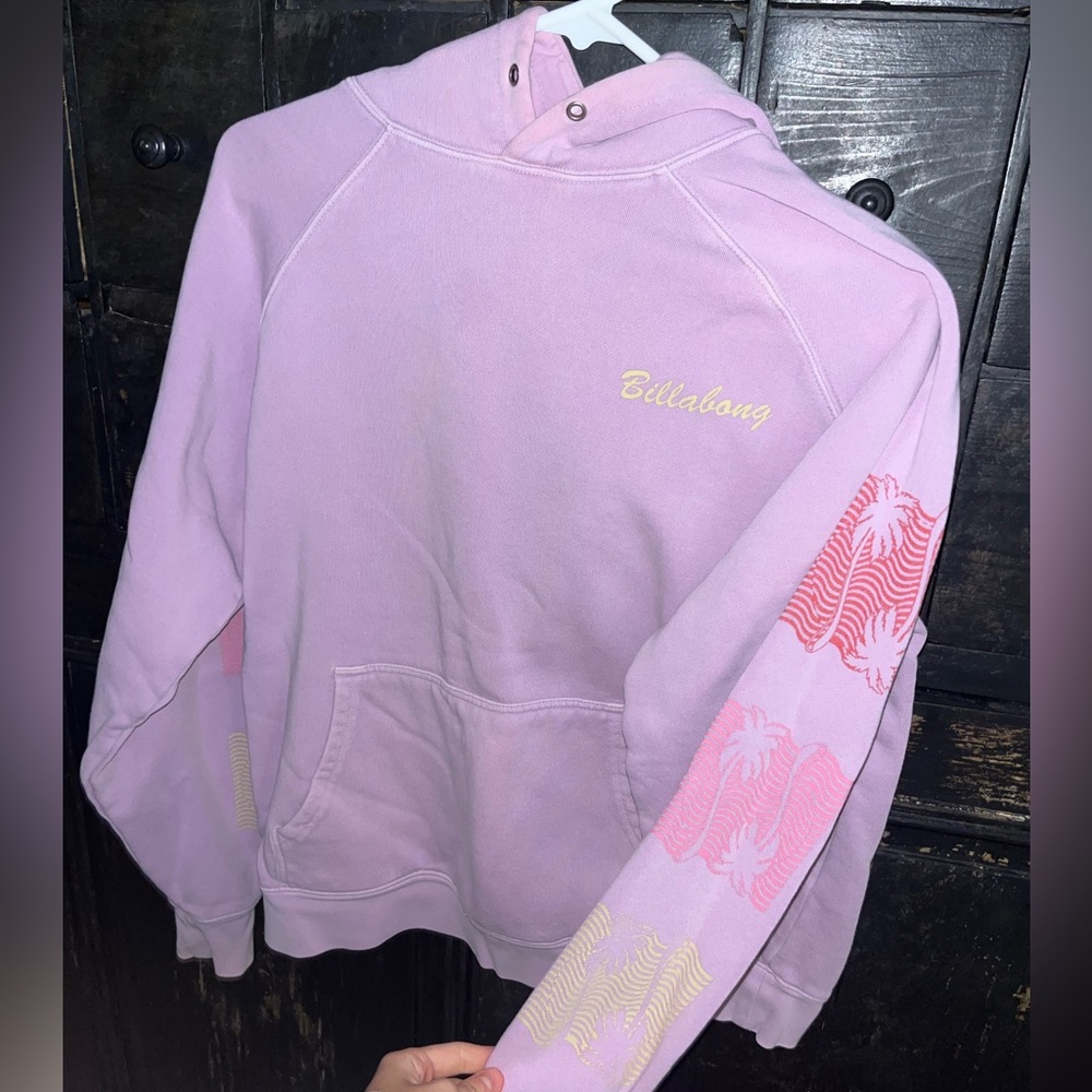 Womens billabong hoodie, so comfortable and only worn a few times
